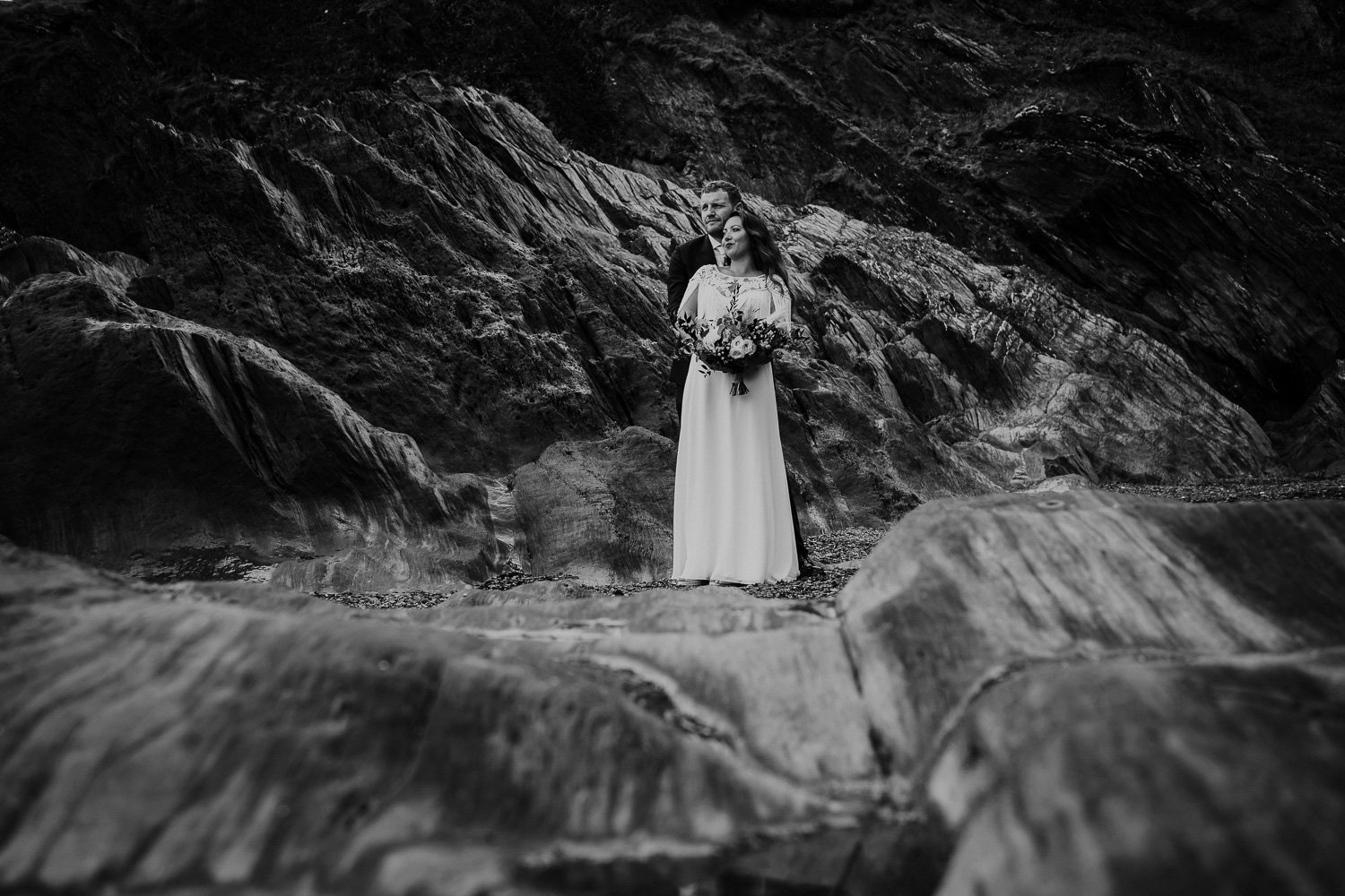 lp_weddingphotographer_tunnelsbeaches_devon_2.jpg