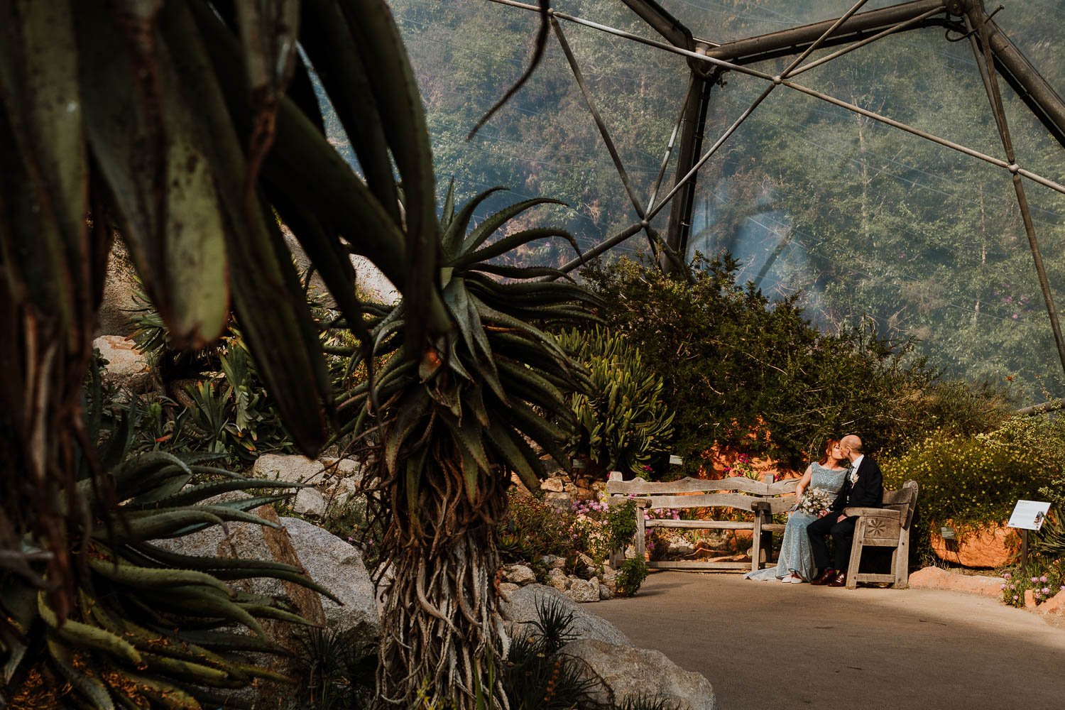 ad_weddingphotography_edenproject_cornwall_46.jpg