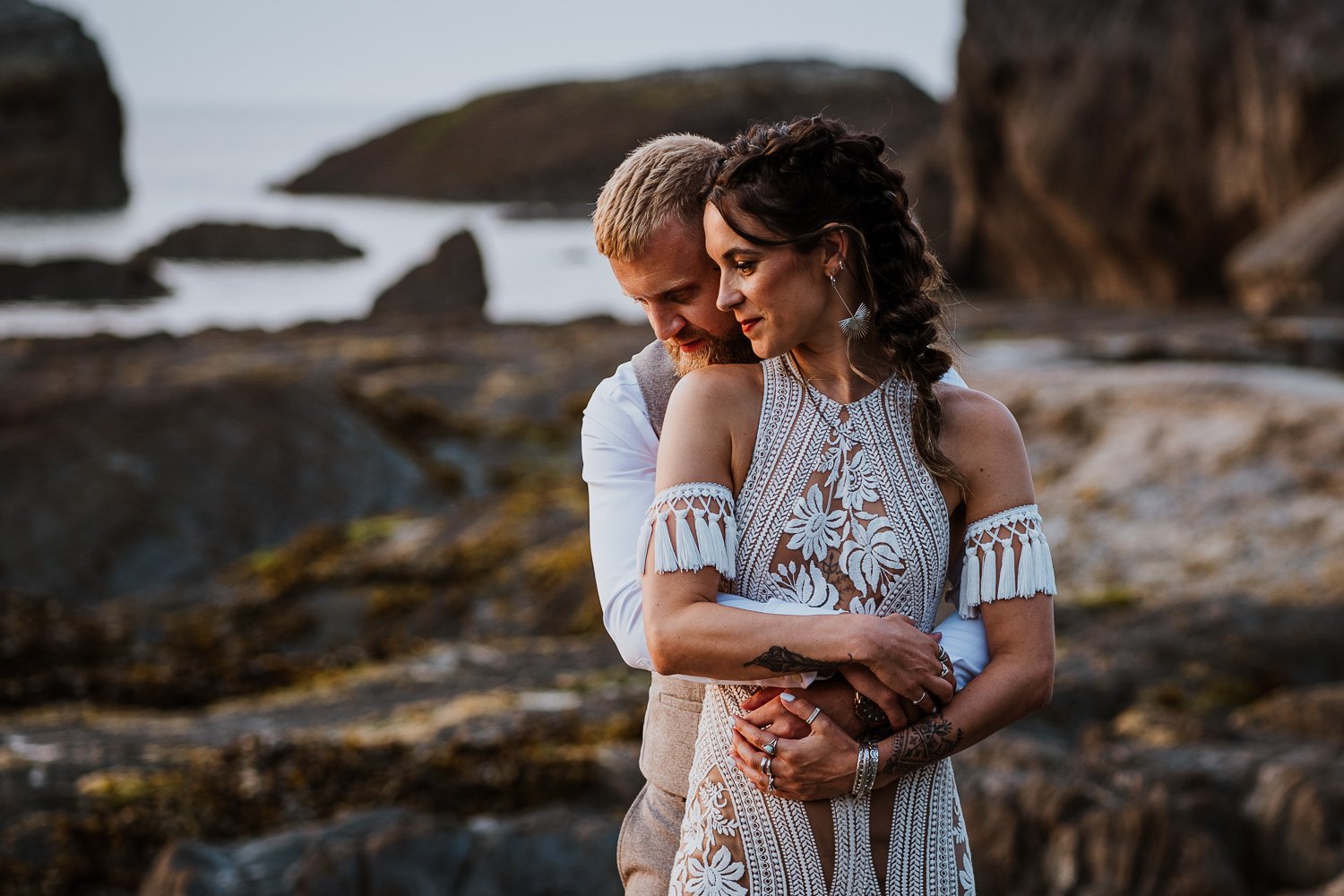 kr_weddingphotography_tunnelsbeaches_devon_75.jpg