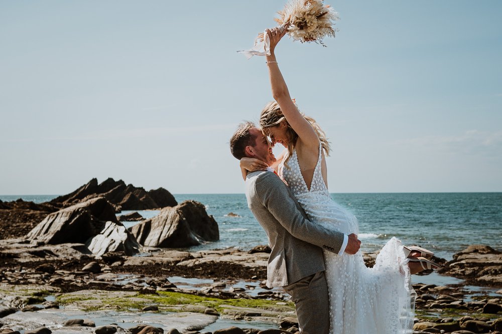 cm_weddingphotography_tunnelsbeaches_northdevon_54.jpg