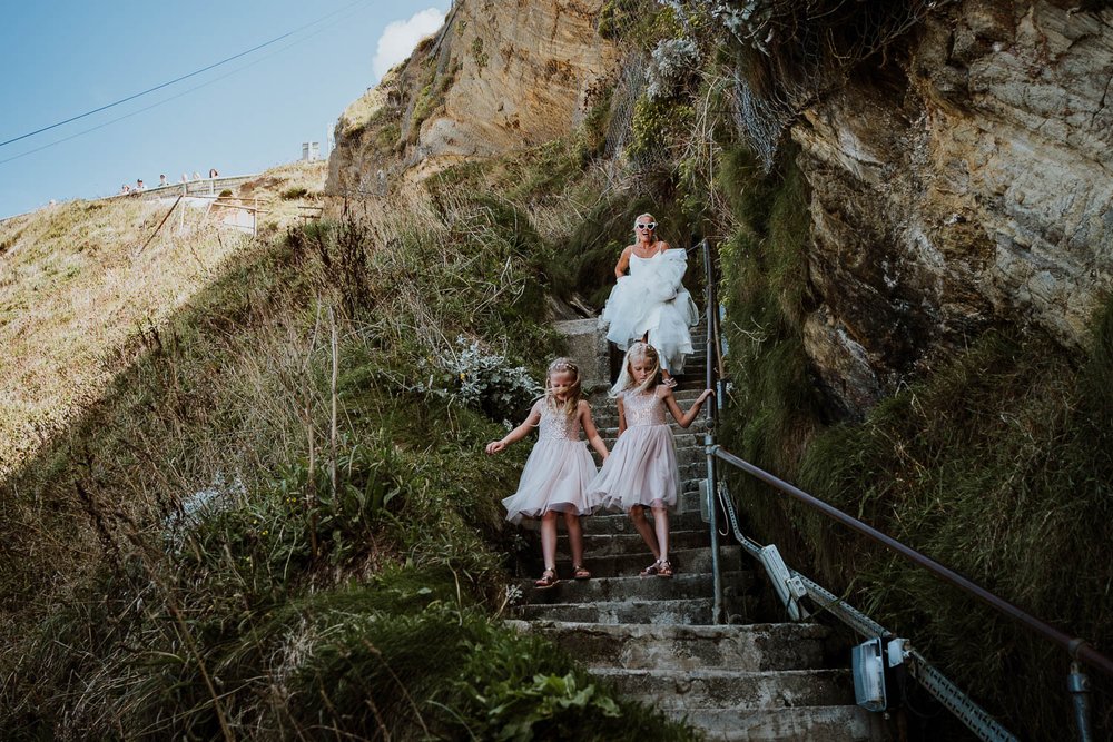 sj_weddingphotographer_lustyglaze_beach_cornwall_24.jpg