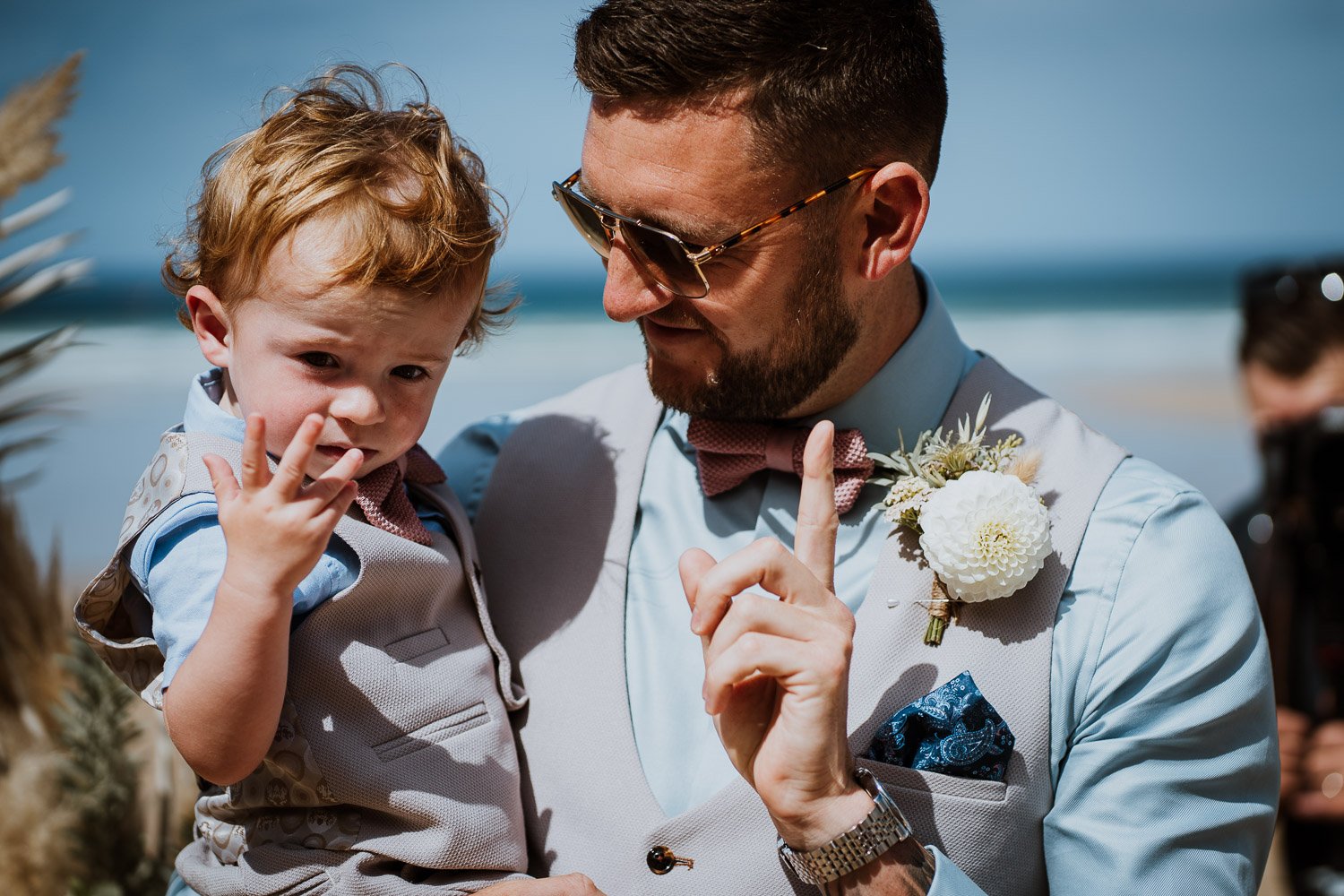 sj_weddingphotographer_lustyglaze_beach_cornwall_26.jpg