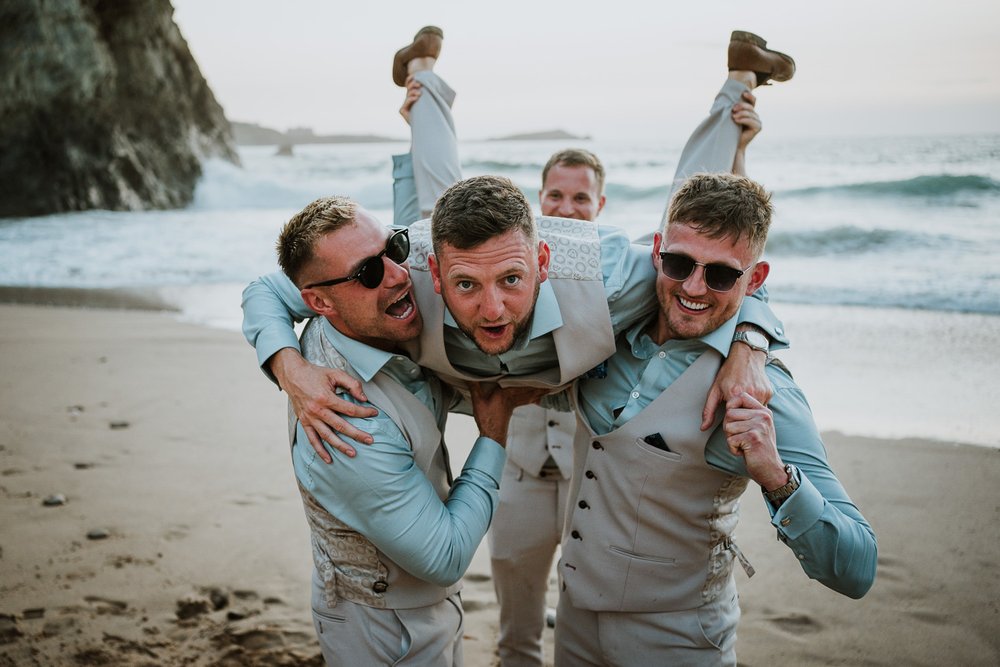 sj_weddingphotographer_lustyglaze_beach_cornwall_85.jpg