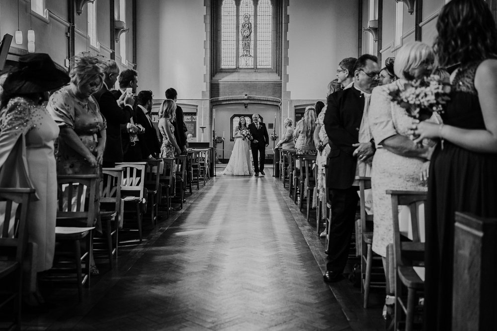 ed_weddingphotography_devon_harefieldbarn_28.jpg