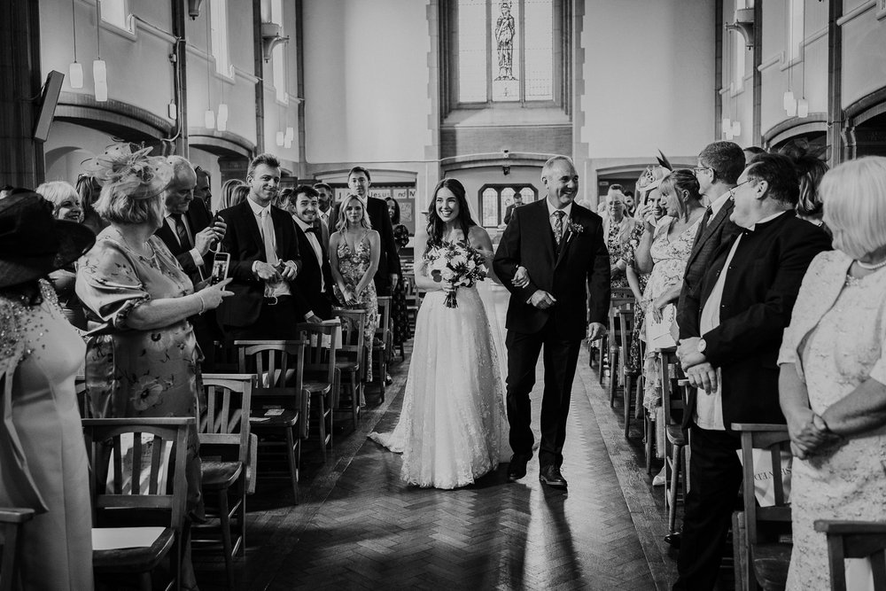 ed_weddingphotography_devon_harefieldbarn_30.jpg