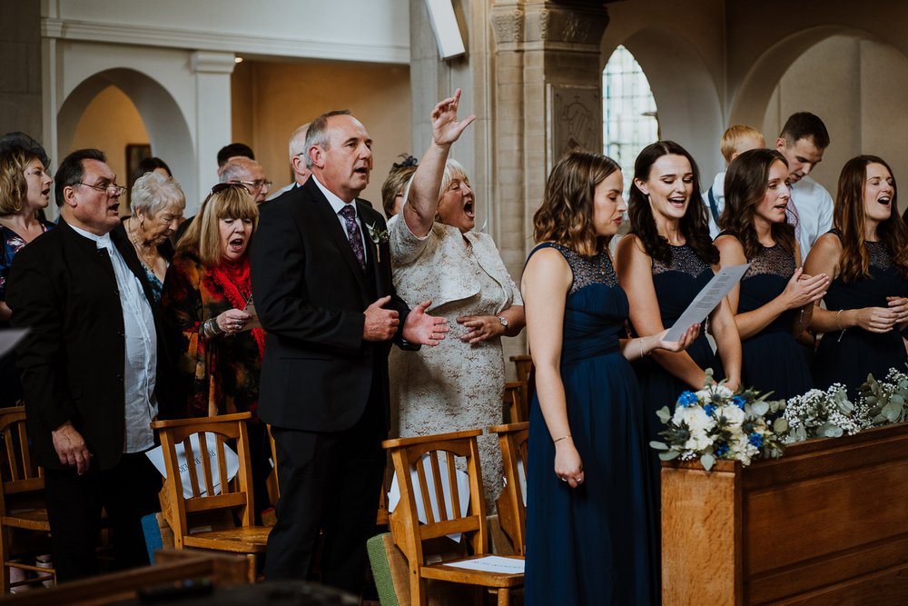 ed_weddingphotography_devon_harefieldbarn_38.jpg