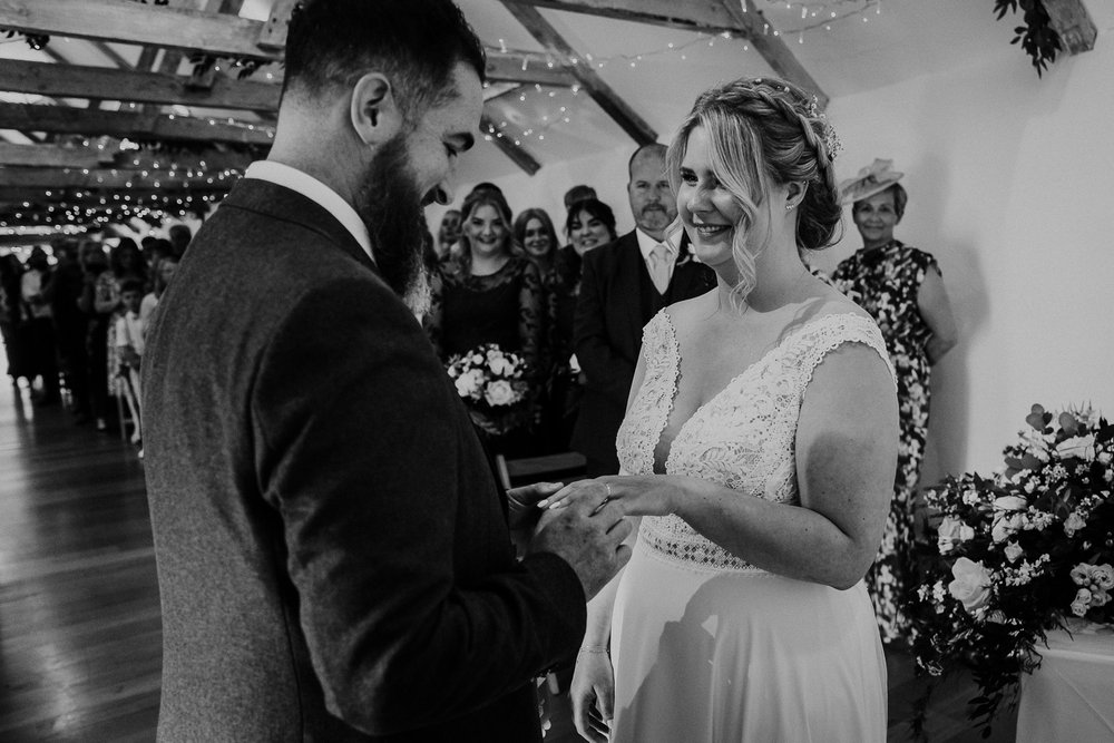 ip_weddingphotography_cornwall_thegreen_29.jpg