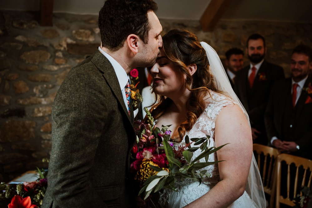 lt_weddingphotography_knightorwinery_cornwall_35.jpg