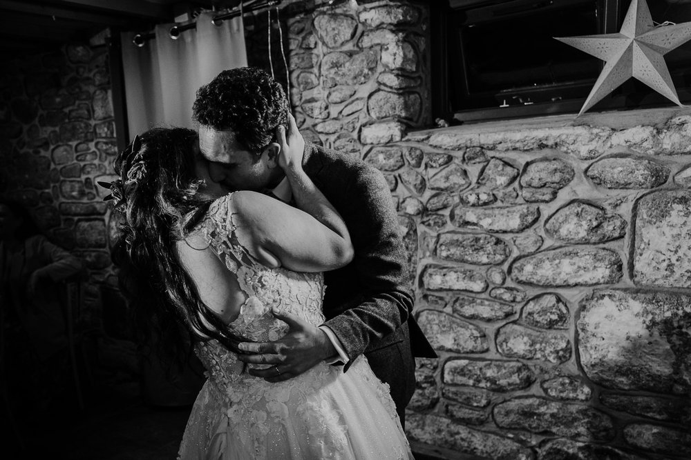 lt_weddingphotography_knightorwinery_cornwall_84.jpg