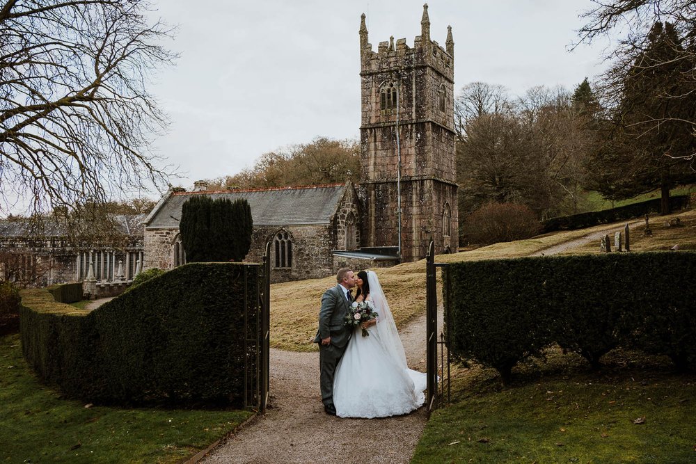 jm_weddingphotographer_lanhydrock_knightorwinery_cornwall_28.jpg