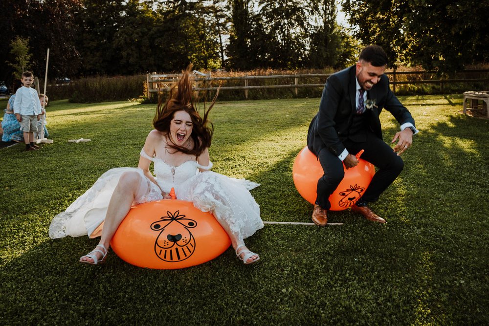 weddingphotographer_harefieldbarn_devon_3.jpg