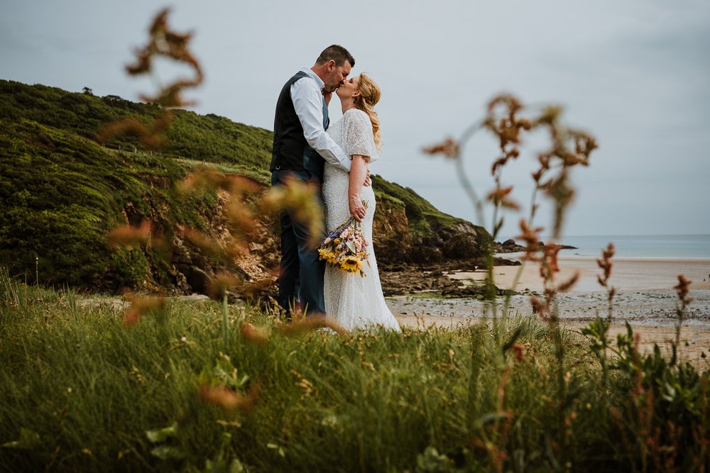 zs_weddingphotographer_cornwall_lowerbarns_1.jpg