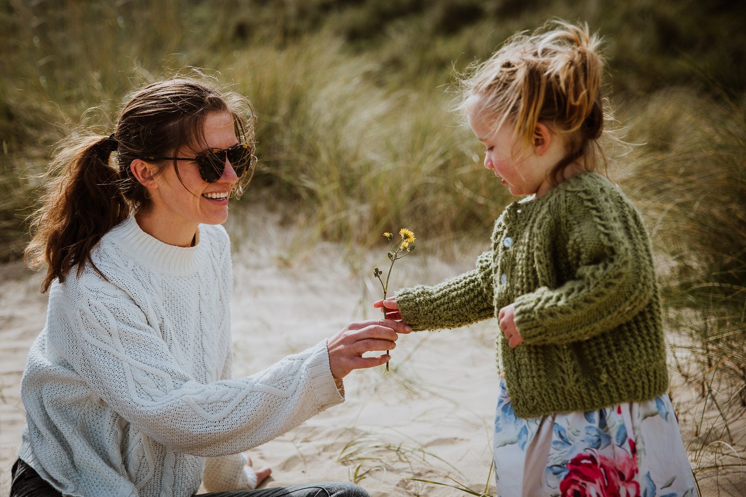 family_photographer_cornwall_crantockbeach_3.jpg