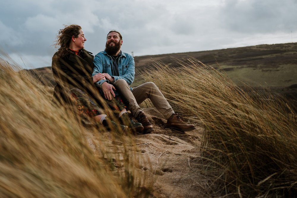 di_engagementshoot_holywell_cornwall_16.jpg