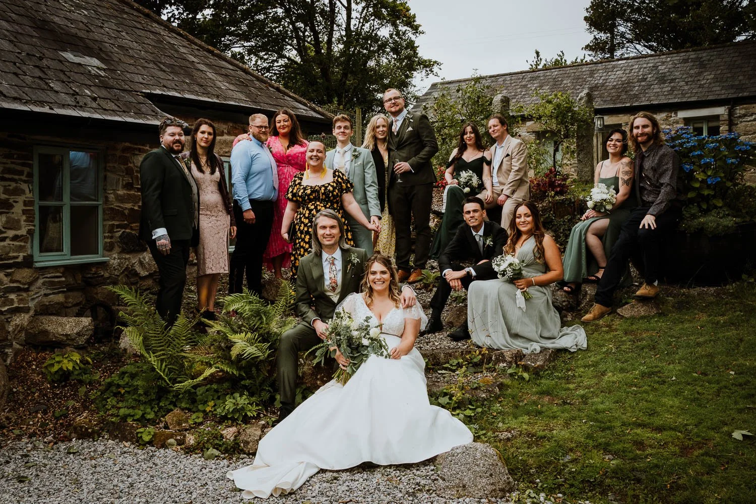 fj_thegreen_wedding_cornwall_groupphoto_1.jpg