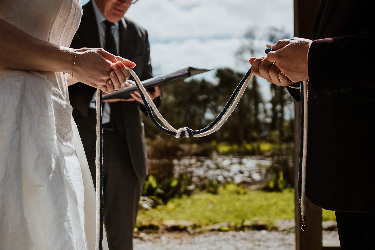 rj_wedding_knightorwinery_highlights_21.jpg
