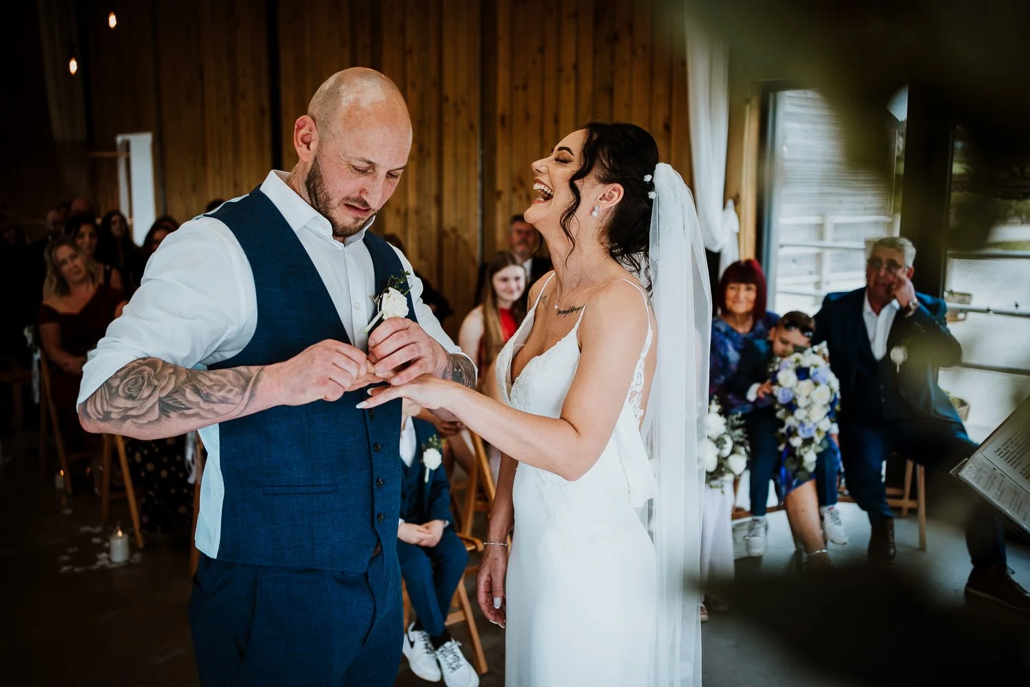weddingphotographer_cornwall_stennackfarm_sa_22.jpg