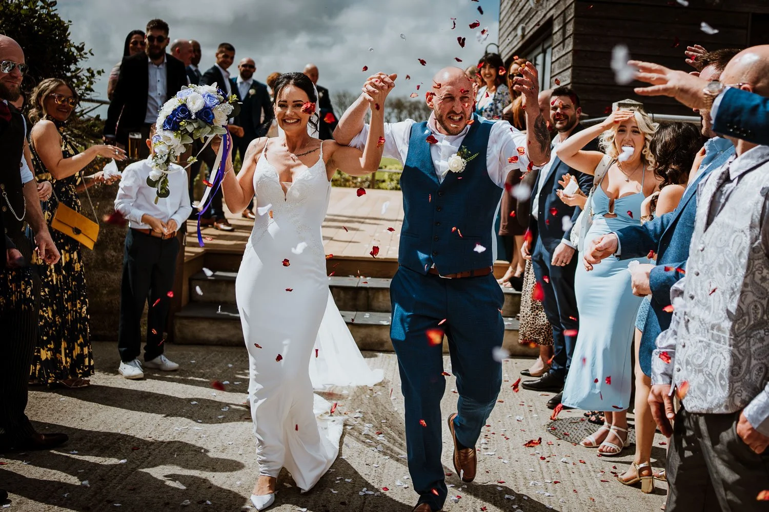 weddingphotographer_cornwall_stennackfarm_sa_27.jpg