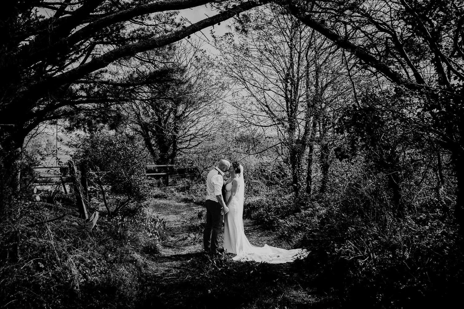 weddingphotographer_cornwall_stennackfarm_sa_34.jpg