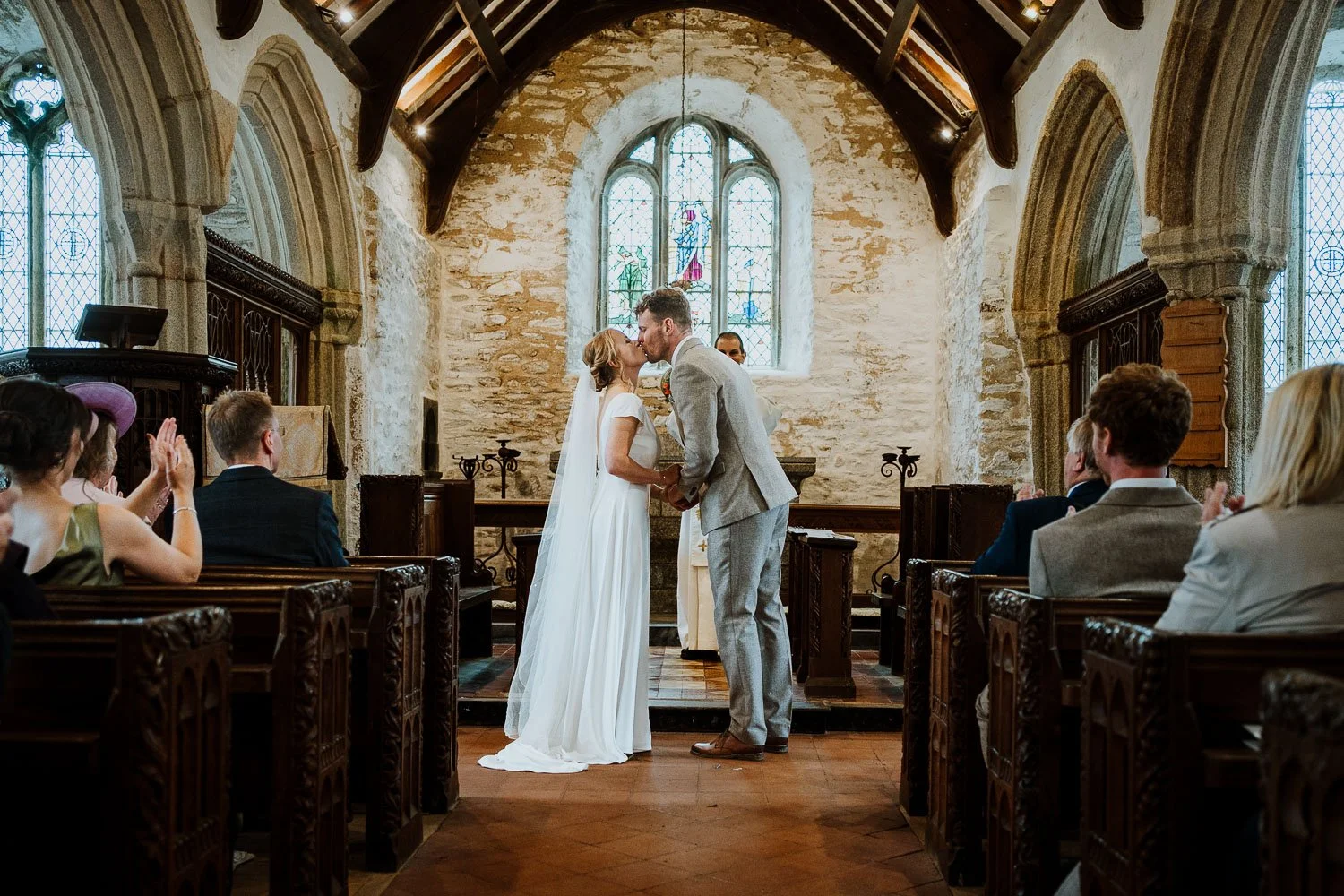 ja_weddingphotographer_cornwall_beaconcrag_19.jpg
