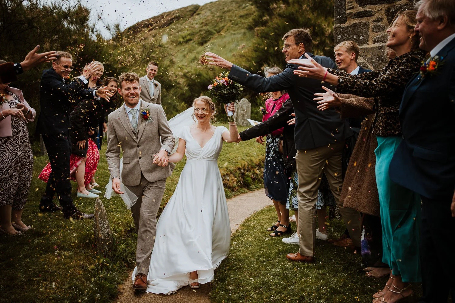 ja_weddingphotographer_cornwall_beaconcrag_20.jpg