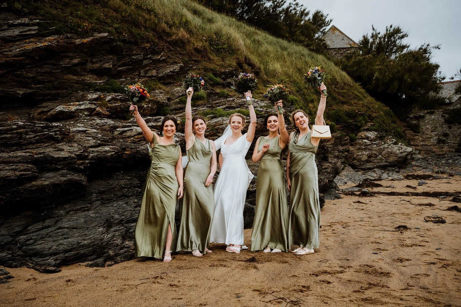 ja_weddingphotographer_cornwall_beaconcrag_23.jpg