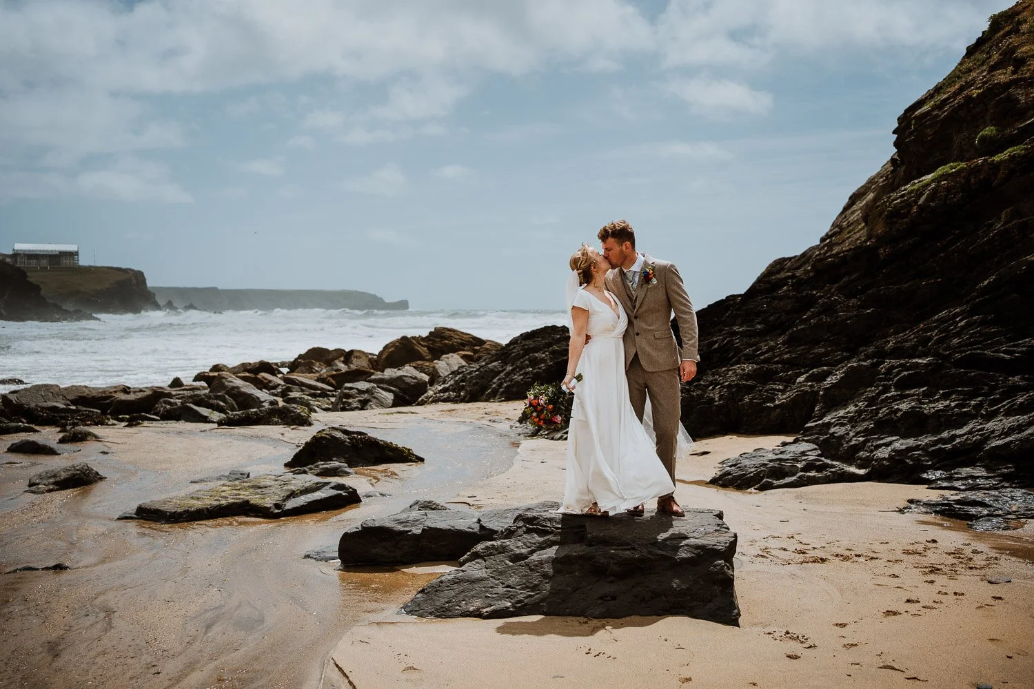 ja_weddingphotographer_cornwall_beaconcrag_26.jpg