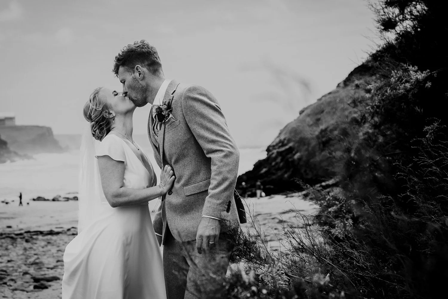 ja_weddingphotographer_cornwall_beaconcrag_29.jpg