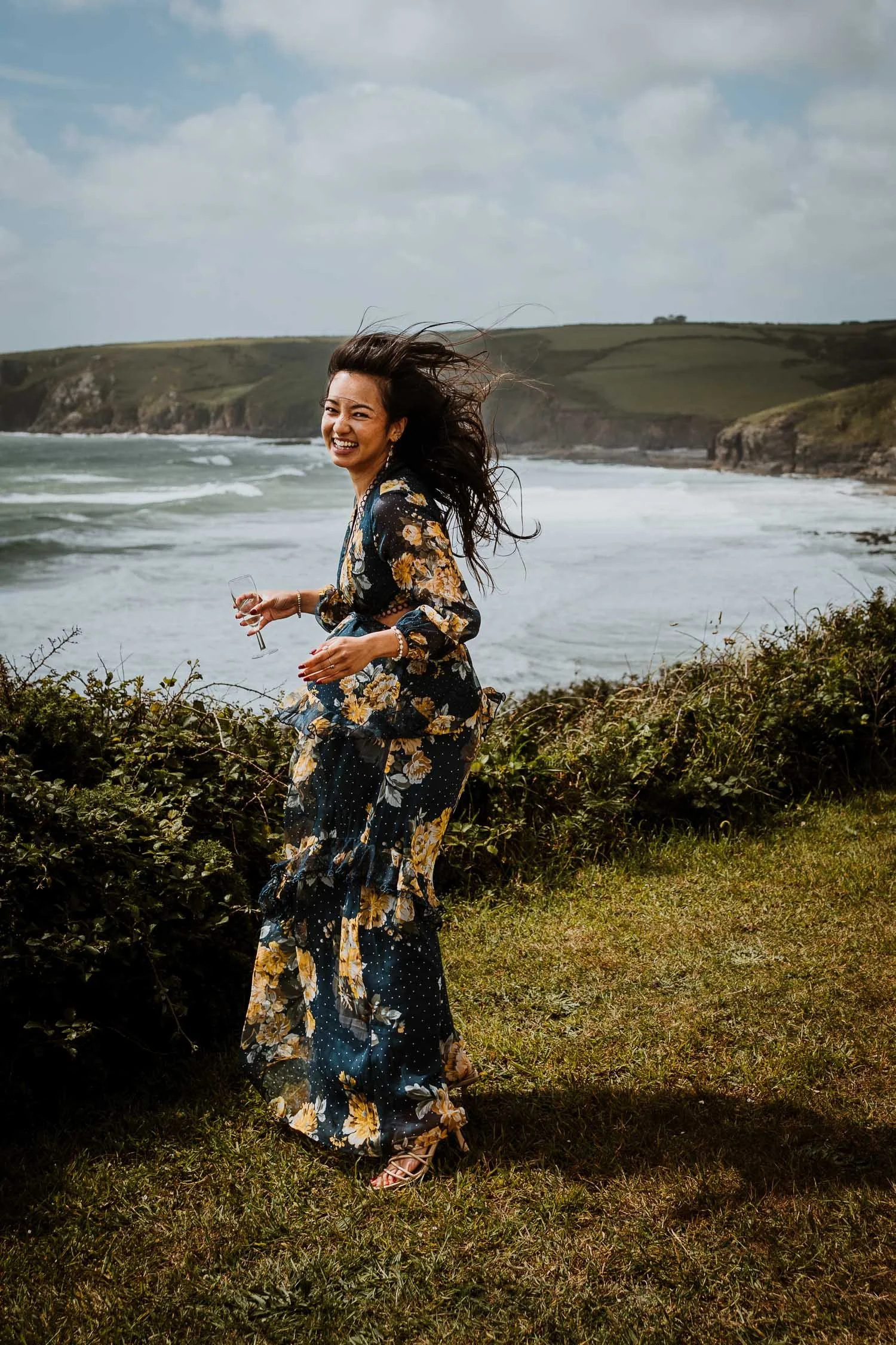 ja_weddingphotographer_cornwall_beaconcrag_38.jpg