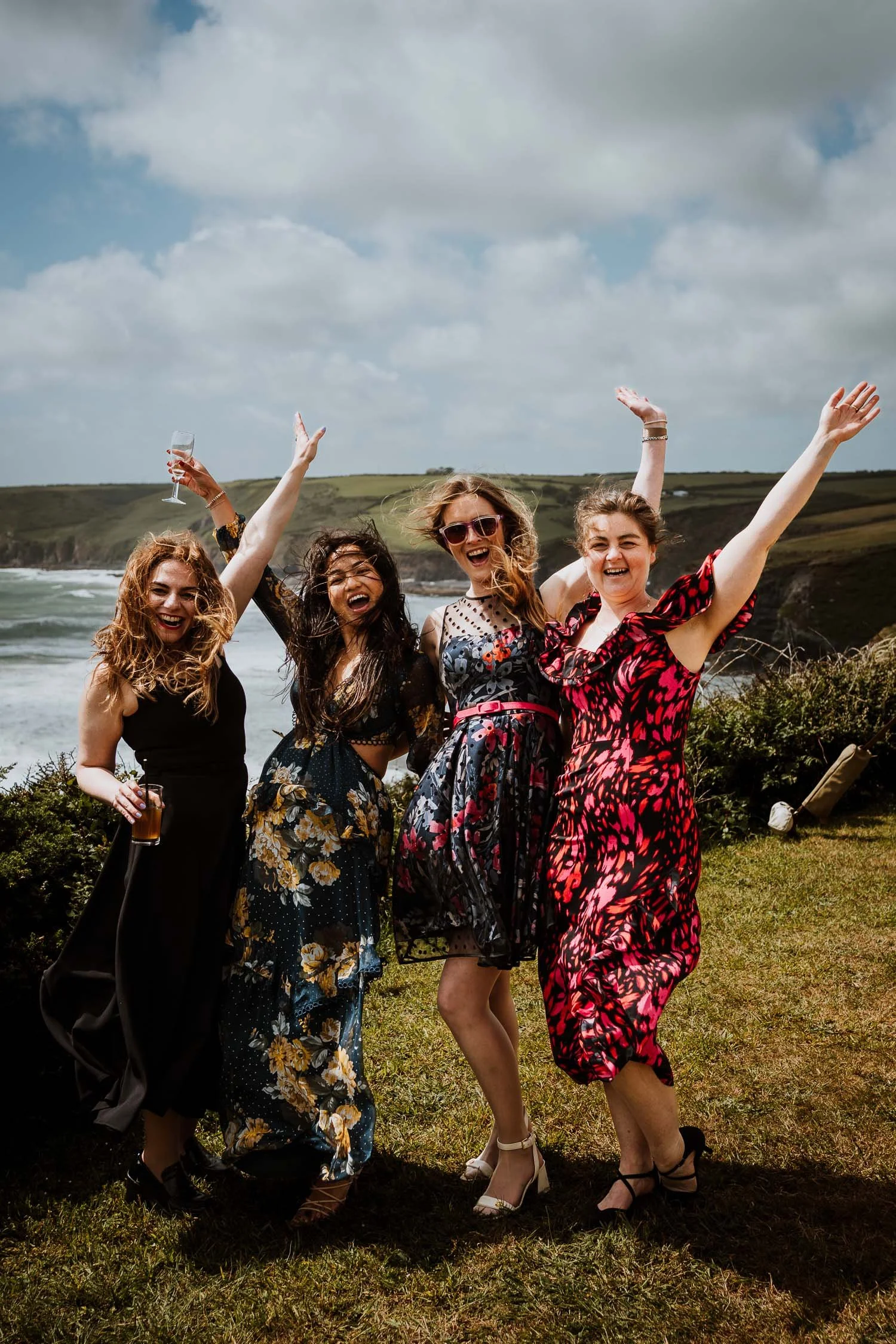 ja_weddingphotographer_cornwall_beaconcrag_39.jpg