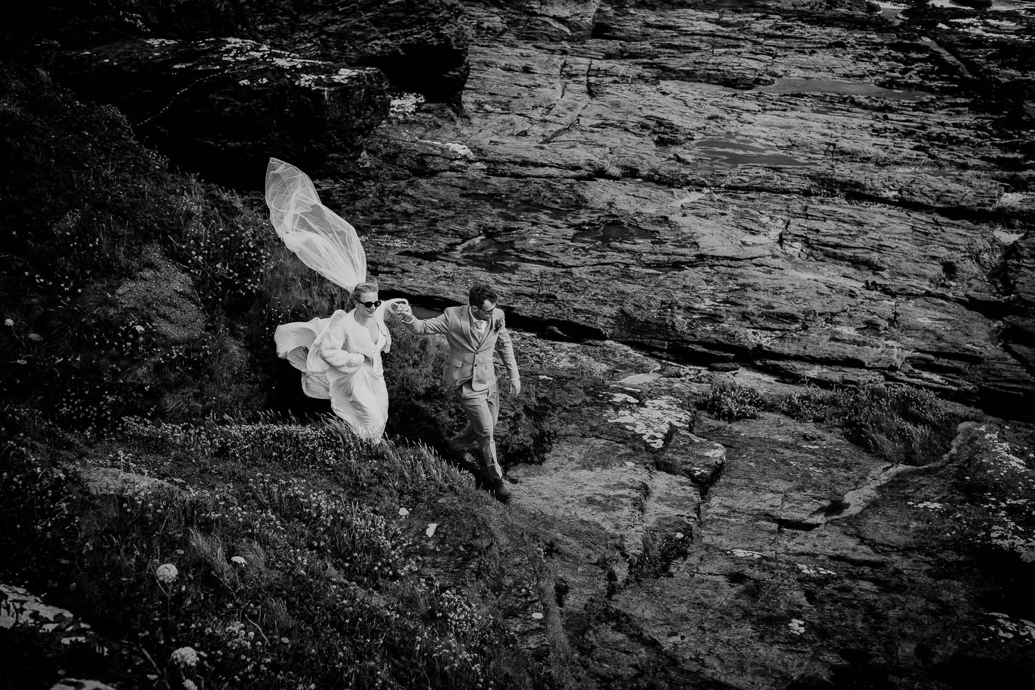 ja_weddingphotographer_cornwall_beaconcrag_41.jpg