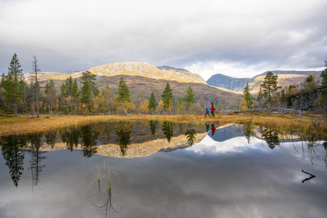 Autumn hiking in the valley of Utladalen