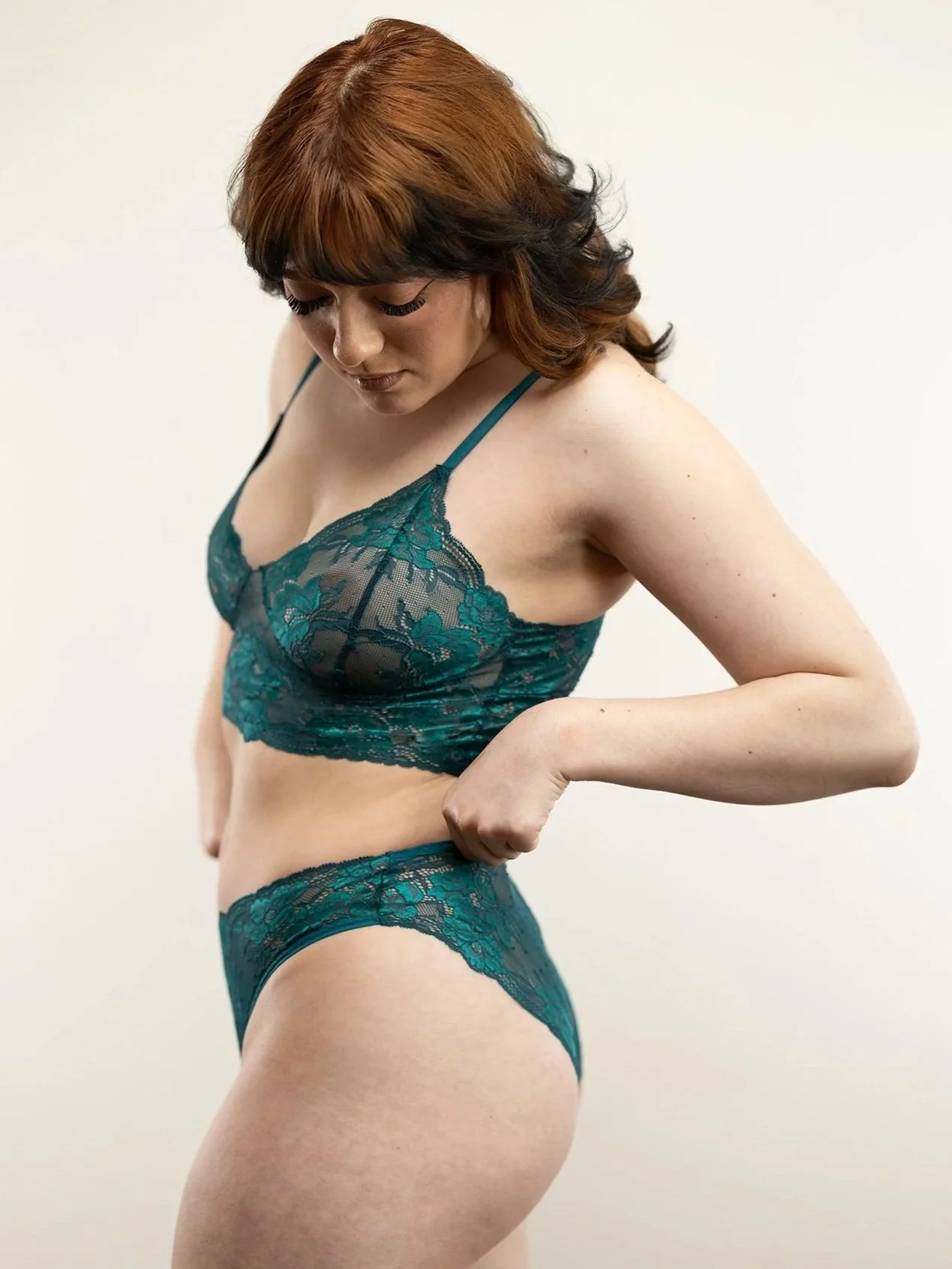 teal_lace_bra_side_bikini.jpg