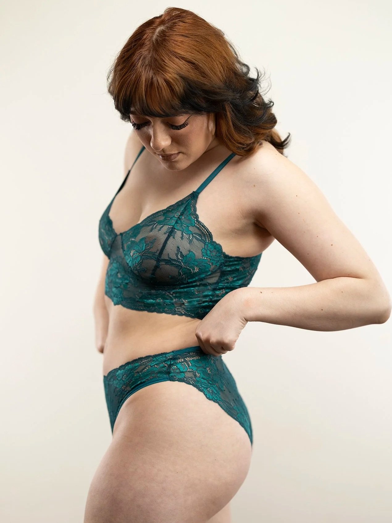 teal_lace_bra_side_bikini.jpg