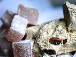 Dondurma dressed with Turkish Delight