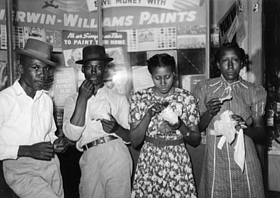 Eating Ice Cream, San Augustine, Texas, 1939, Courtesy of the Library of Congress