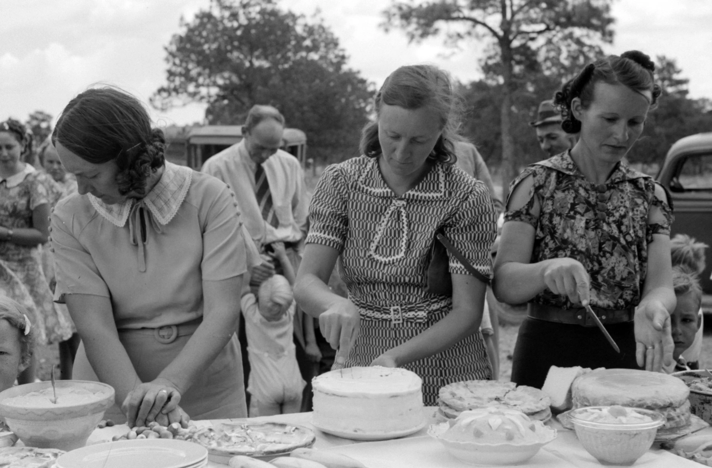 Prepared to serve baked goods in 1940, Courtesy of the Library Congress