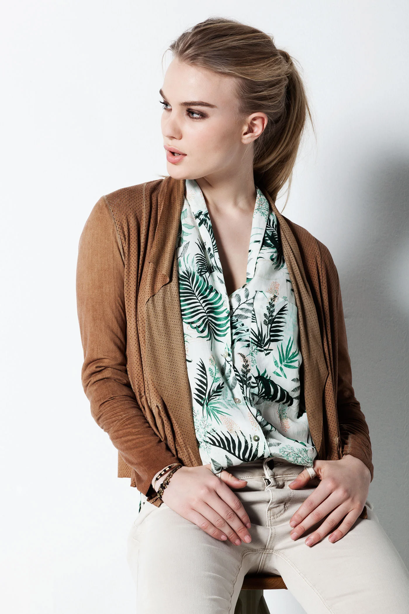 fig. 5. Blouse (photo: 10FEET)
