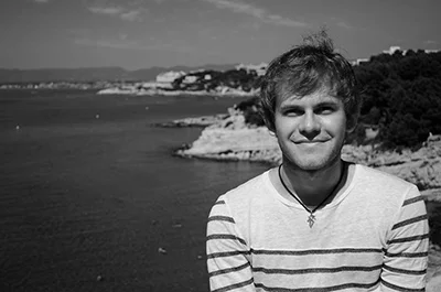 Alex, Student der Wirtschaftsmathematik und Lagerhelfer in Köln