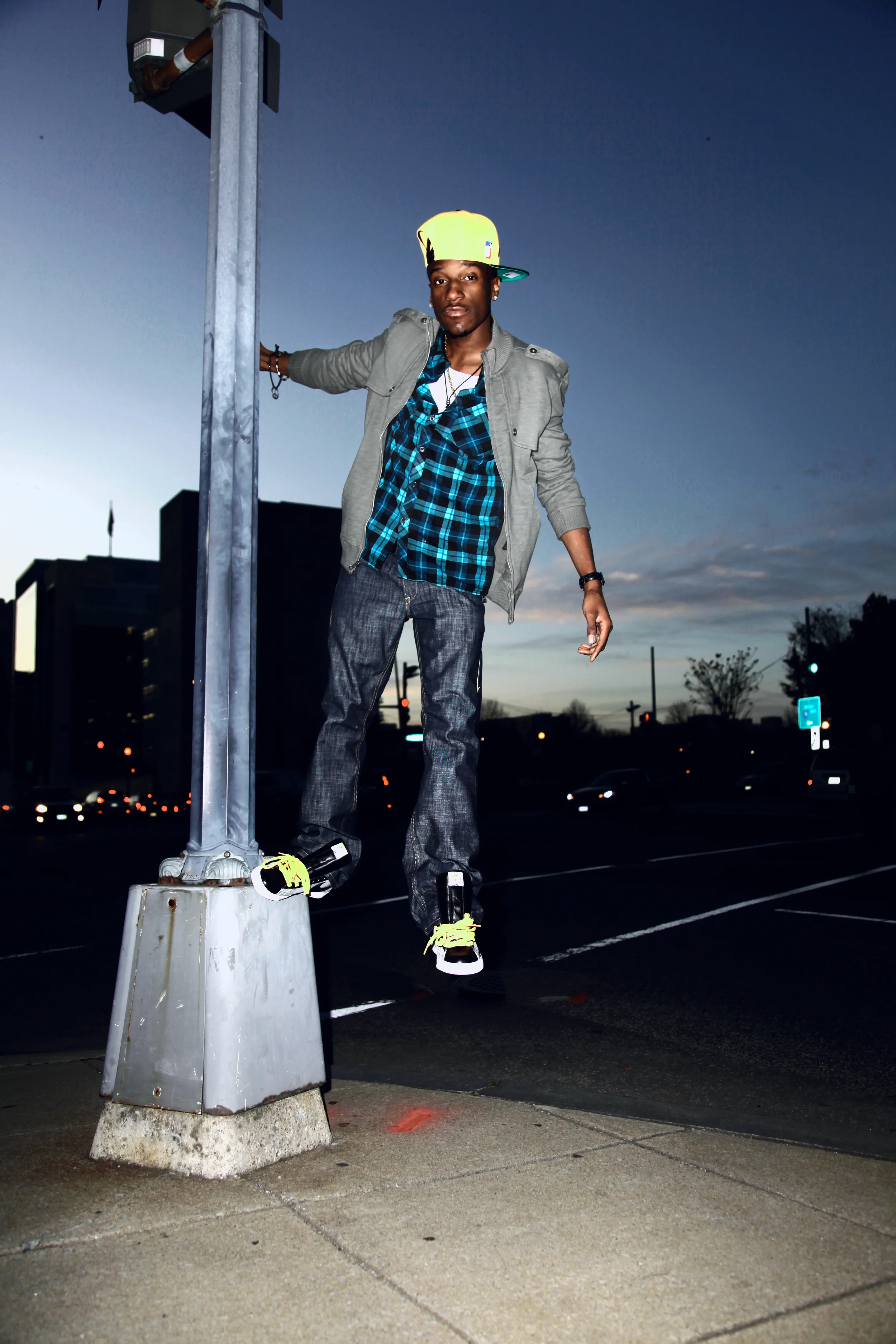 CHRIS BARZ