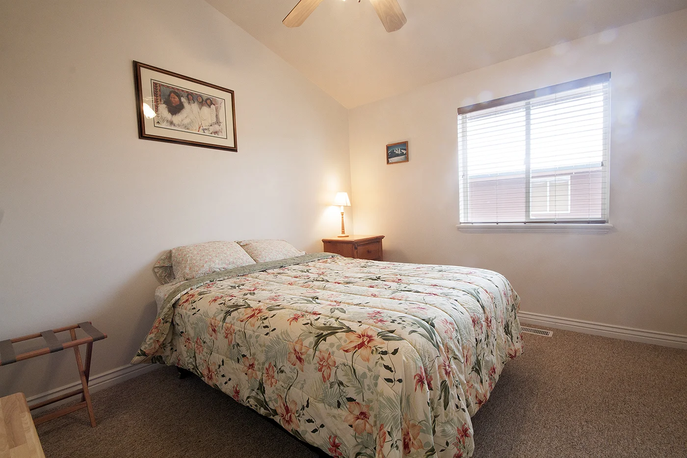 bedroom2.jpg