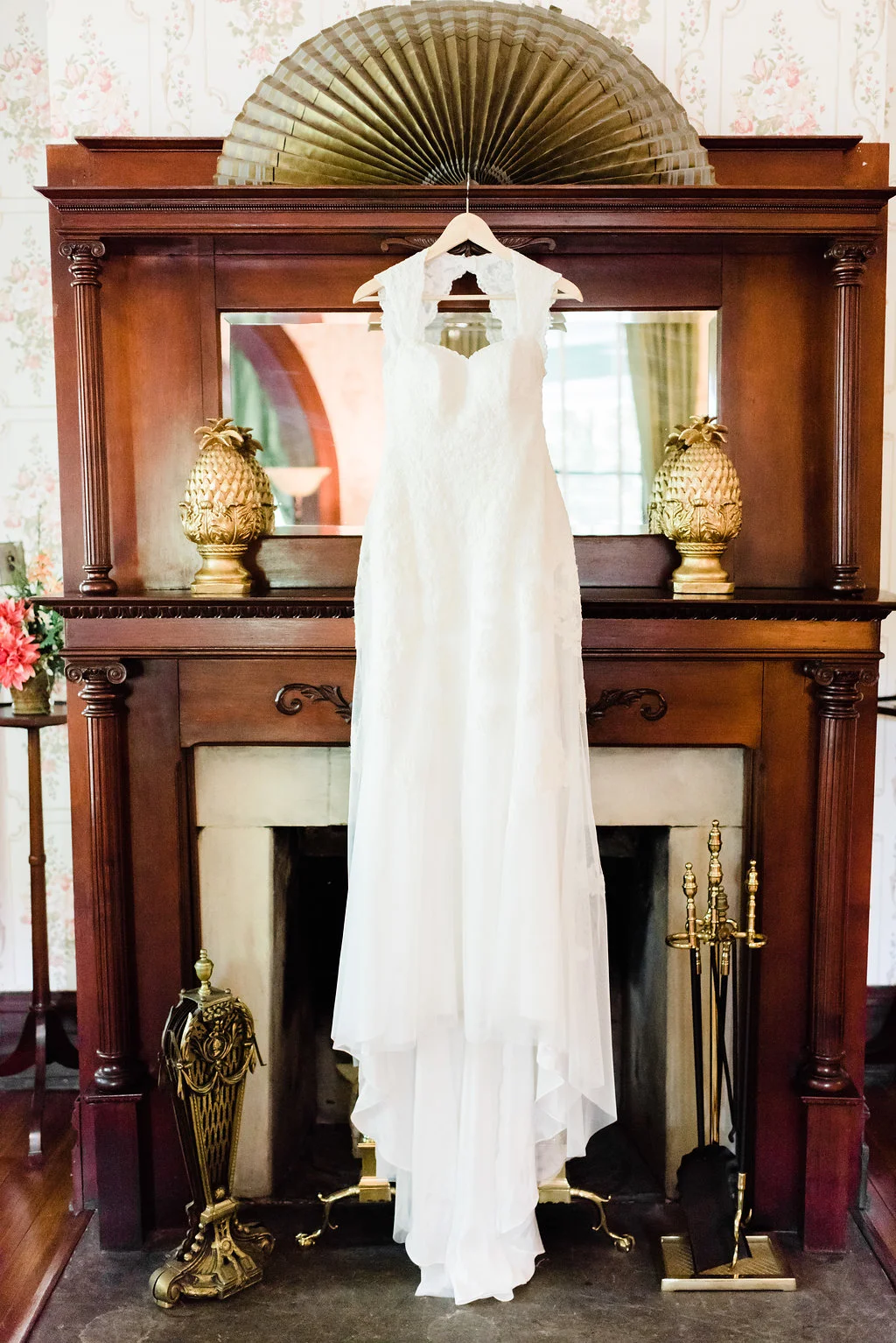 Lindsay+Chris|GettingReady-10.jpg