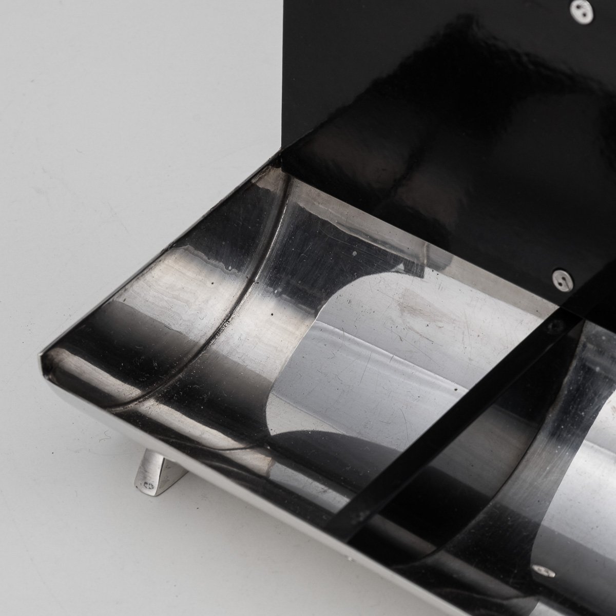 PUSHKINS.COM - D11356 - ANTIQUE 20thC ENGLISH ART DECO SOLID SILVER & LACQUER CIGARETTE BOX c.1920 - 12.jpg