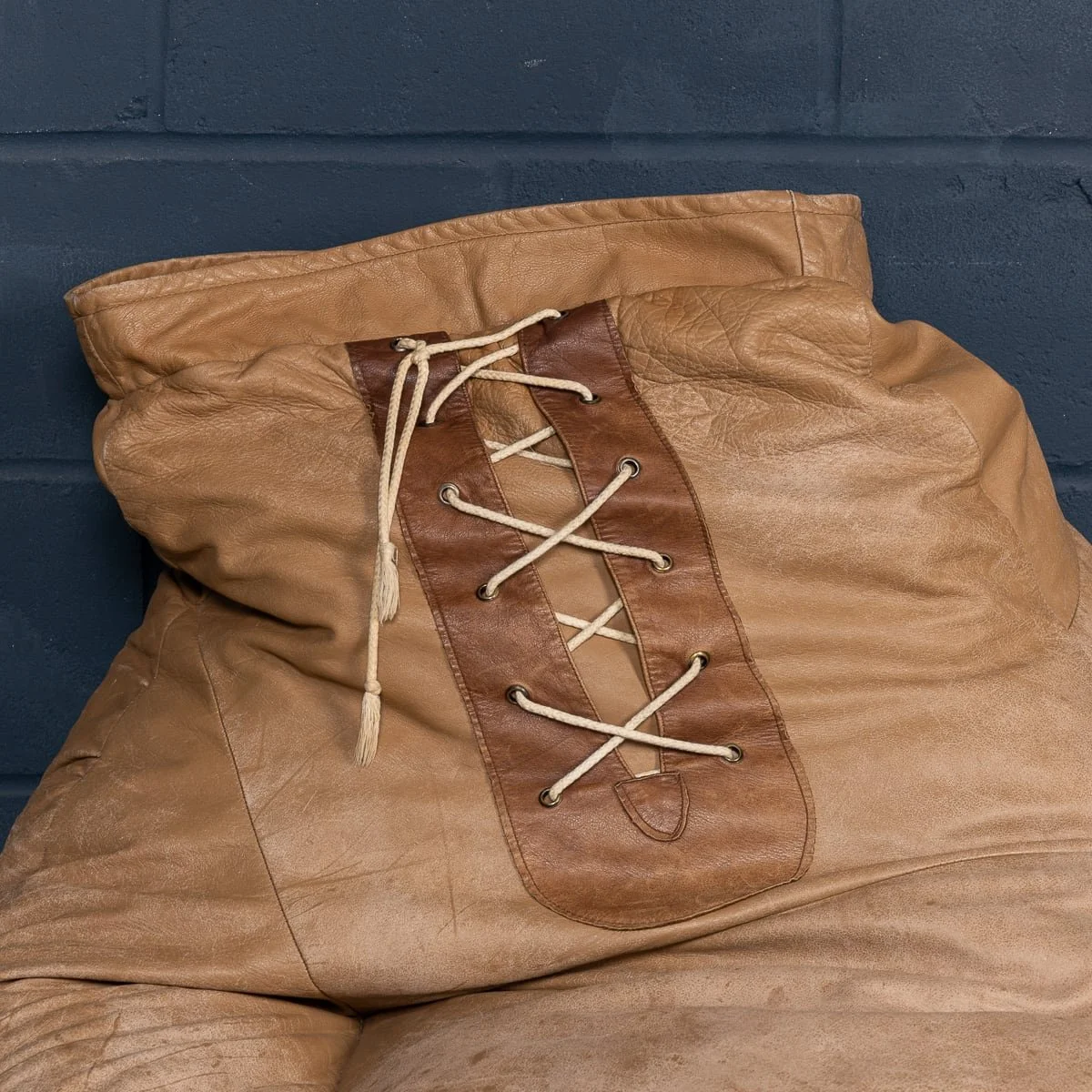 PUSHKINS.COM - 20thC SWISS BOXING GLOVE BEAN BAG BY SUSIAND UELI BERGER FOR DE SEDE c.1970 - 11.jpg