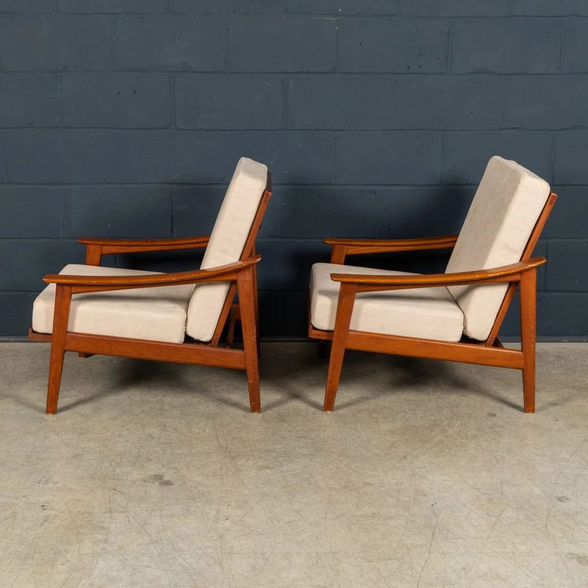 PUSHKINS.COM - B12274 - VINTAGE 20thC ITALIAN PAIR OF RECLINING LOUNGE CHAIRS c.1960 - 05.jpg