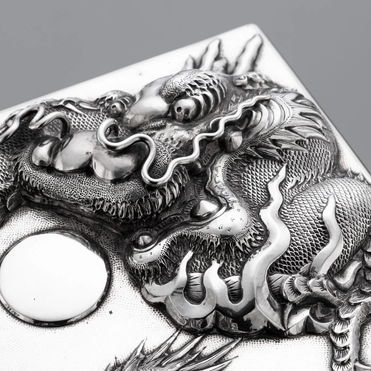 PUSHKINS.COM - J11738 - ANTIQUE 20thC JAPANESE MEIJI PERIOD SOLID SILVER DRAGON CIGAR HUMIDOR BOX c.1900 - 12.jpg