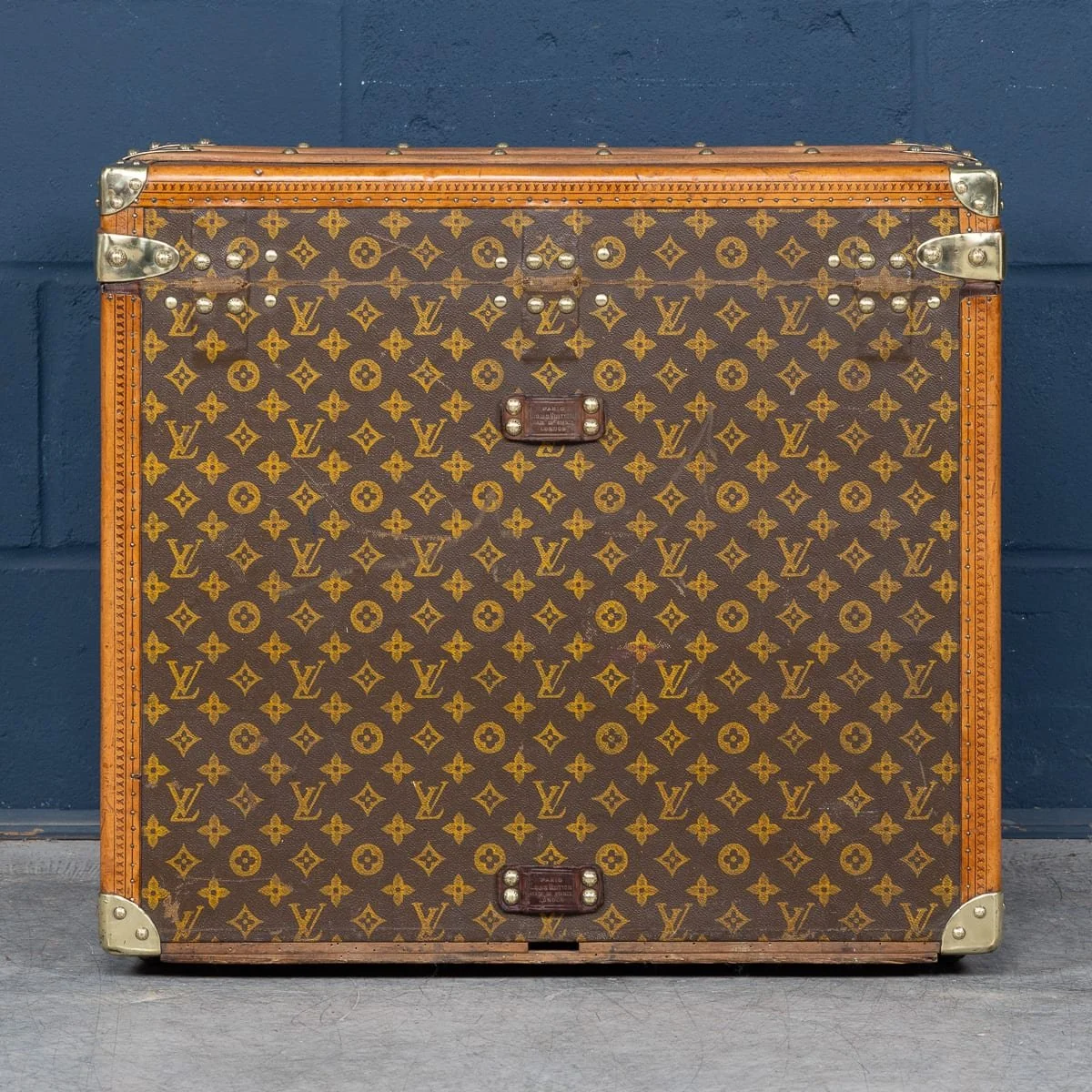 PUSHKINS.COM - B12019 - ANTIQUE 20thC LOUIS VUITTON HAT TRUNK IN MONOGRAM CANVAS, FRANCE c.1910 - 06.jpg