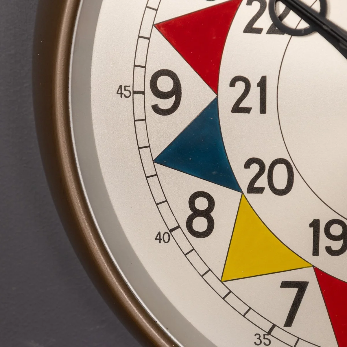 PUSHKINS.COM - Z12406 - VINTAGE 20thC R.A.F. CLOCK BY F. W. ELLIOTT LTD OF CROYDON c.1965 - 09.jpg