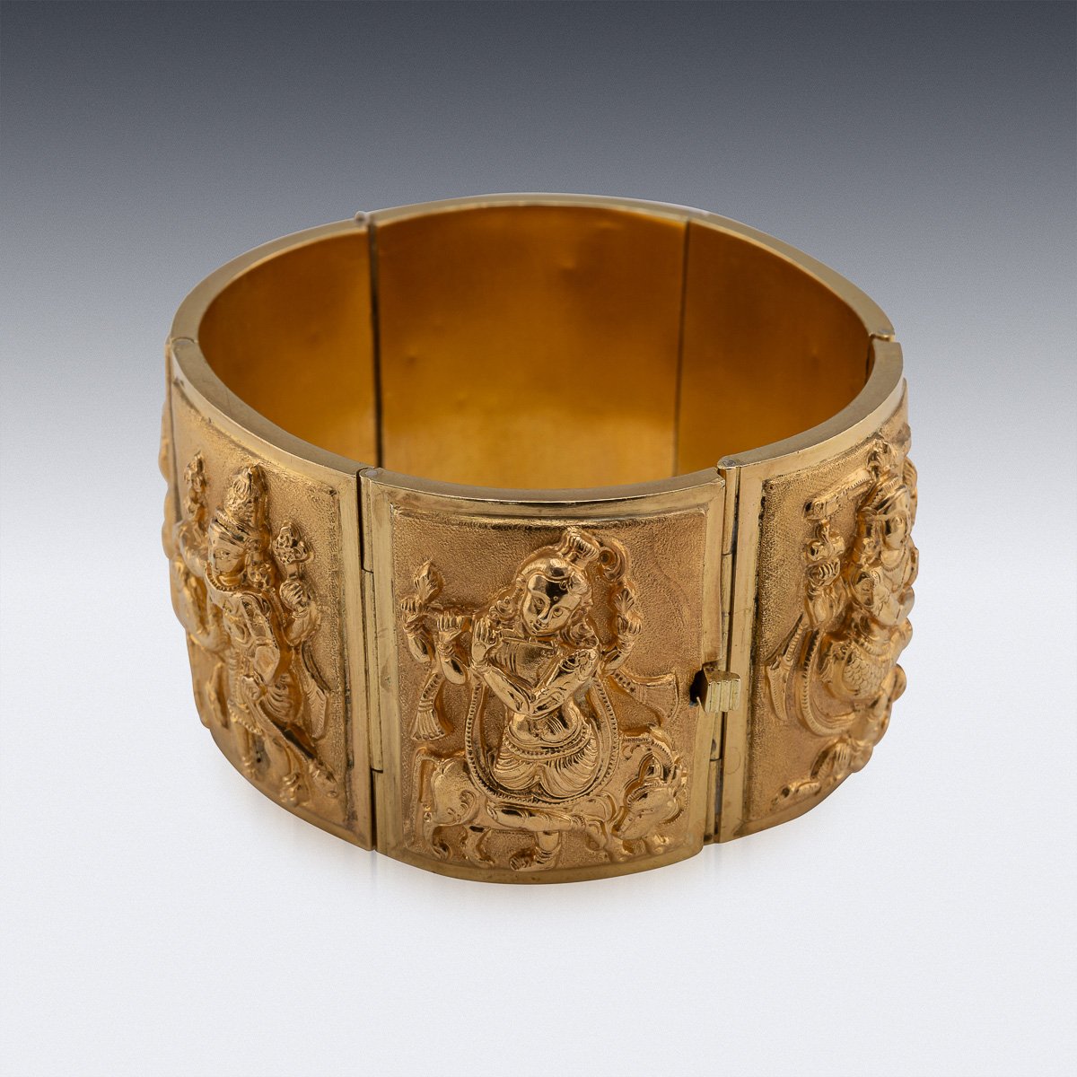 PUSHKINS.COM - A00131 - ANTIQUE 19thC INDIAN SOLID 22K GOLD BRACELET, P ORR & SONS, MADRAS c.1880 - 07.jpg