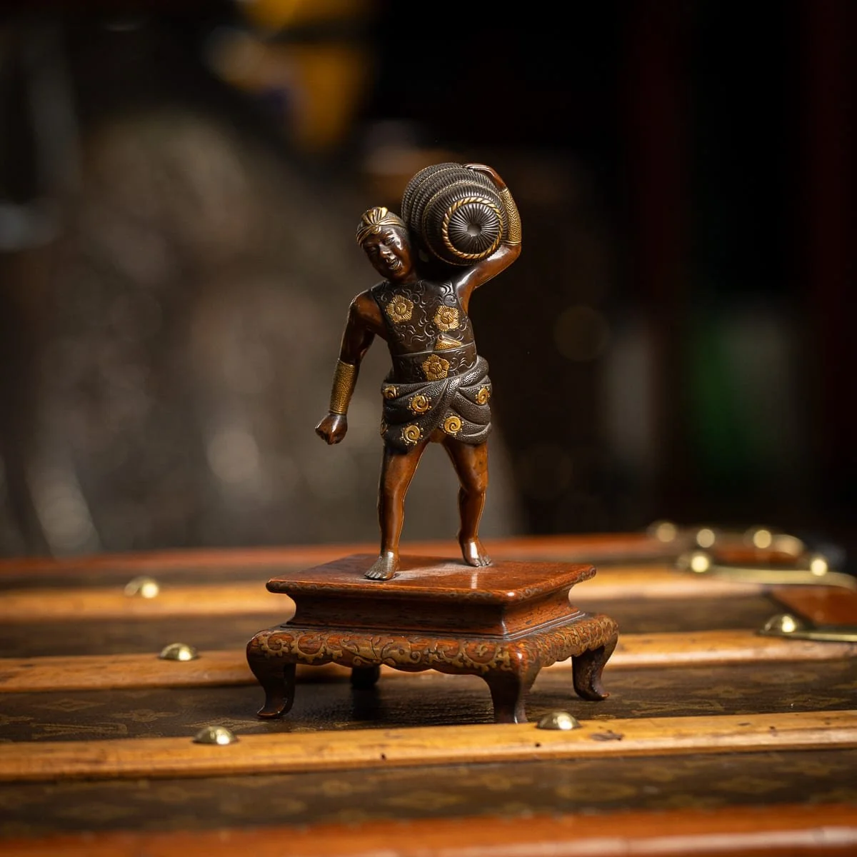 PUSHKINS.COM - G11933 - ANTIQUE 19thC JAPANESE MEIJI PERIOD GILT BRONZE FIGURE OF A LABOURER BY MIYAO EI - 04.jpg